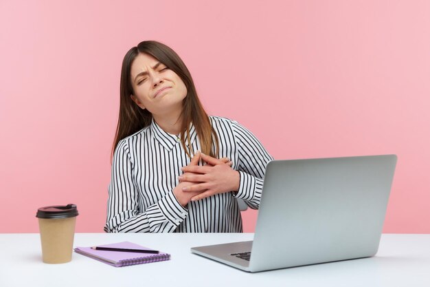 Breast-pain.jpg