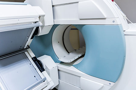 التصوير بالرنين المغناطيسي MRI