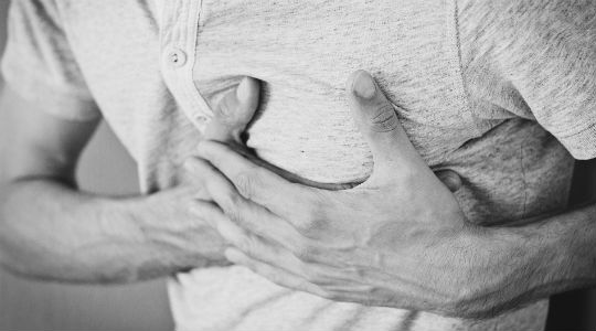 الآلام الصدرية القلبية | الم الصدر | آلام في جهة القلب