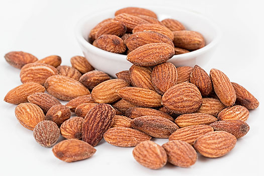 فوائد اللوز واستعمالاته الطبية Almond