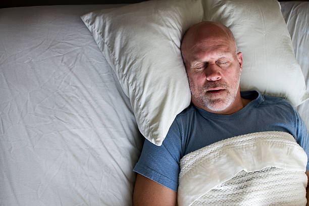 قلة النوم، الأرق، الشخير في مرحلة الشيخوخة