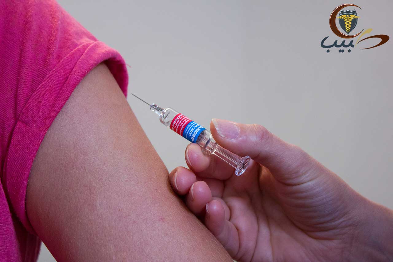 فحوصات الكشف والتطعيم للكبار والأطفال
