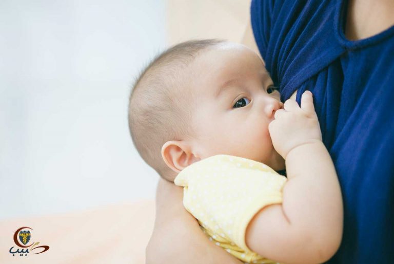 الرضاعة الطبيعية فوائد للأم والطفل