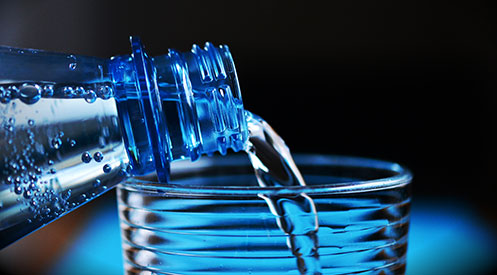 فوائد شرب المزيد من الماء في الحمية ومستويات الطاقة والبشرة