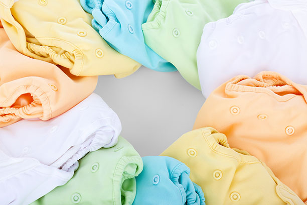 درجة حرارة الغرفة والملابس والشمس للطفل الرضيع